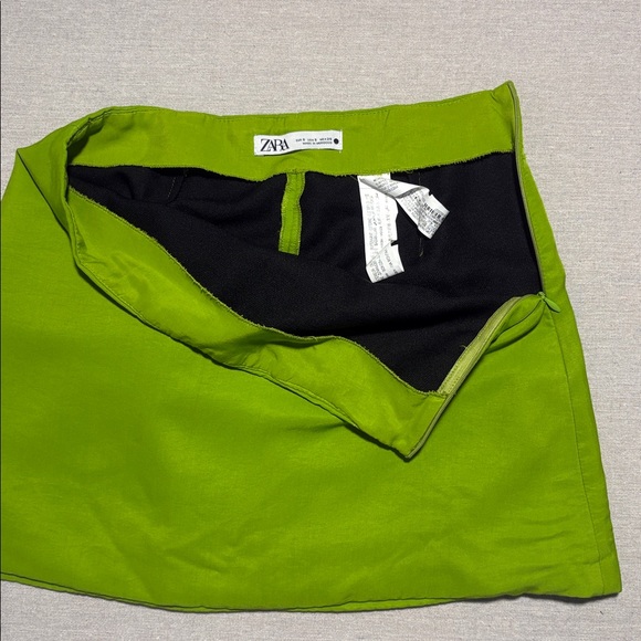 Zara Green Mini Skirt Small - Picture 3 of 5
